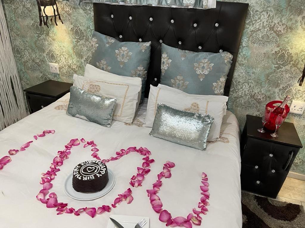 Africa Paradise - Or Tambo Airport Boutique Hotel Бенони Екстериор снимка