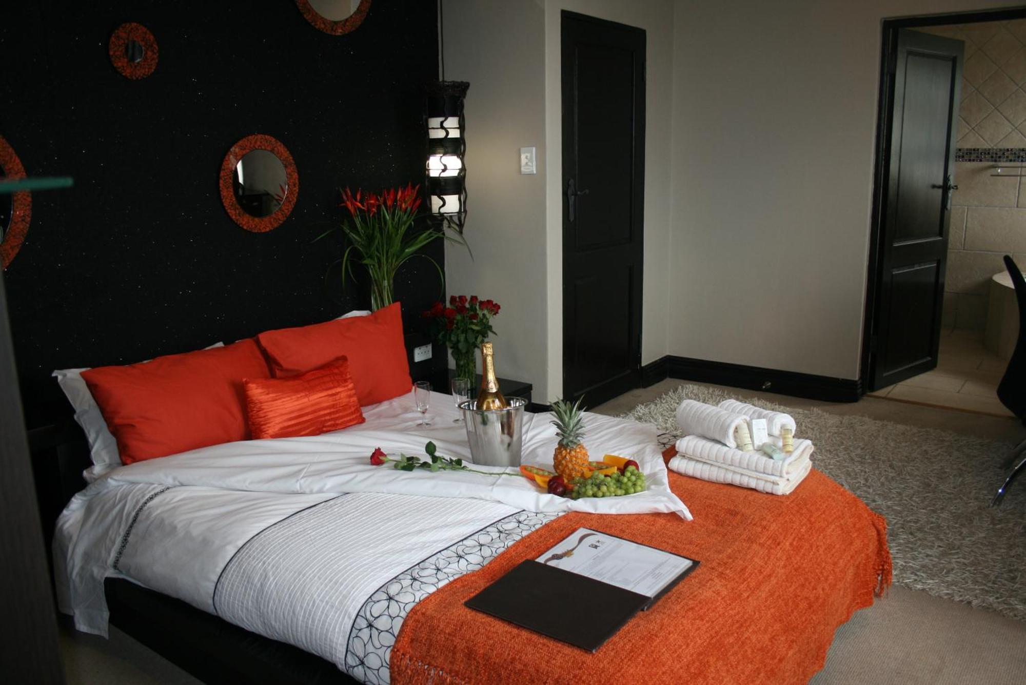 Africa Paradise - Or Tambo Airport Boutique Hotel Бенони Екстериор снимка