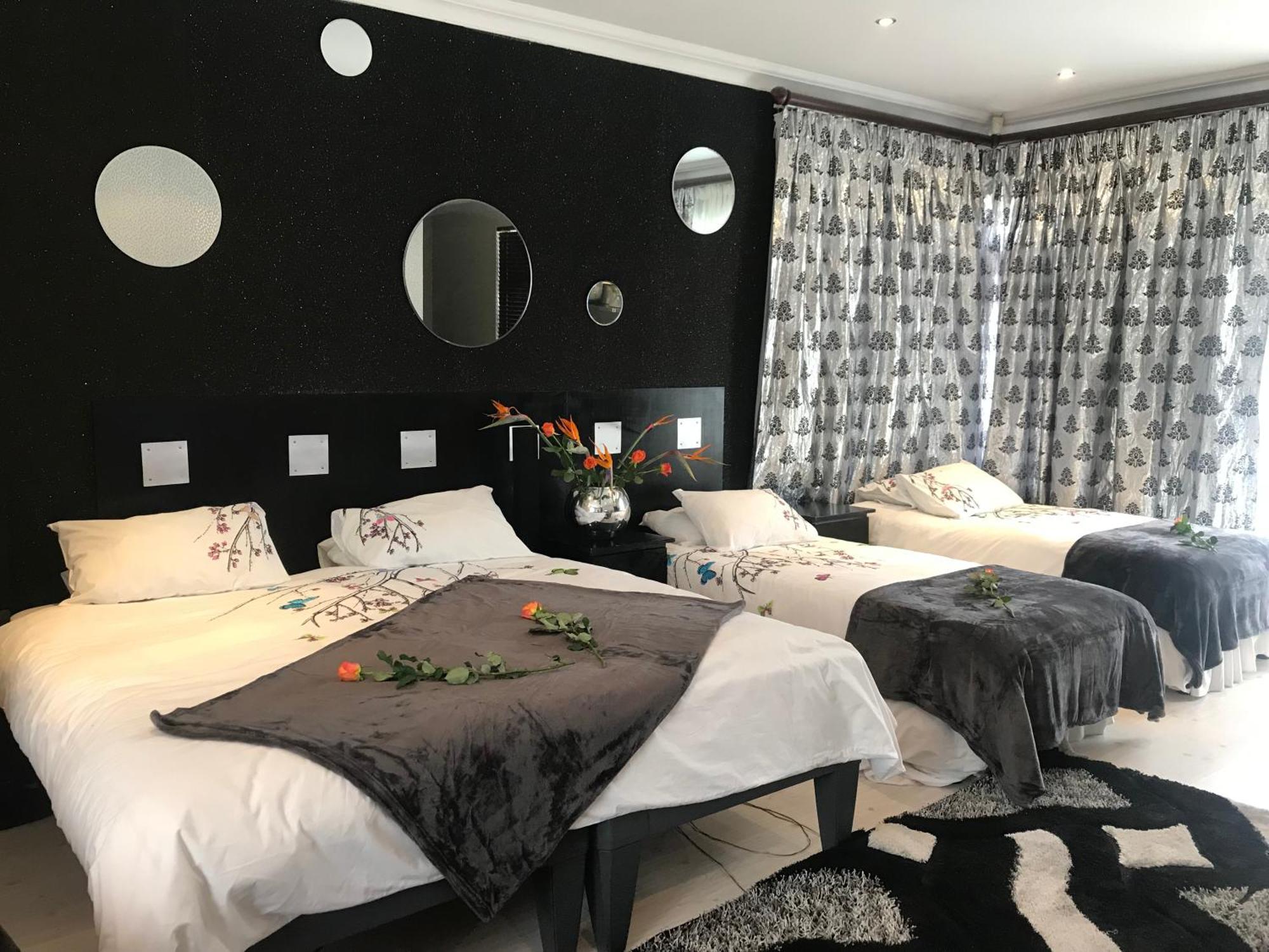 Africa Paradise - Or Tambo Airport Boutique Hotel Бенони Стая снимка